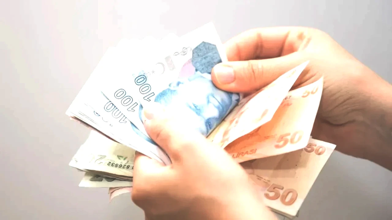 100 Bin TL İhtiyaç Kredisi İçin Banka Faizleri Açıklandı! Geri Ödeme Tutarlarını Kaçırmayın!