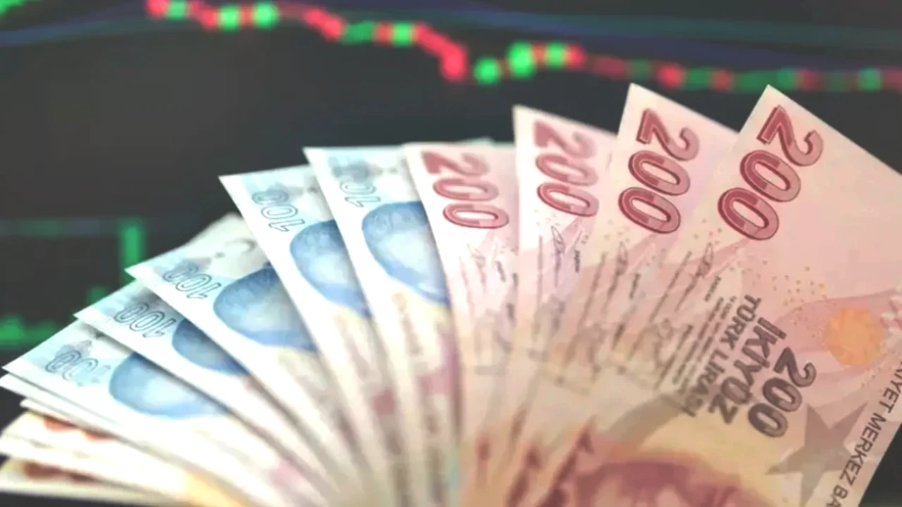 Meclis’te Kademeli Emeklilik Yasası! Kadınlar için Erken Yaş ve Prim Rehberi Açıklandı
